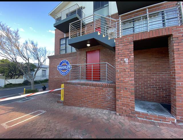 315M² SHOWROOM TO LET IN OBSERVATORY